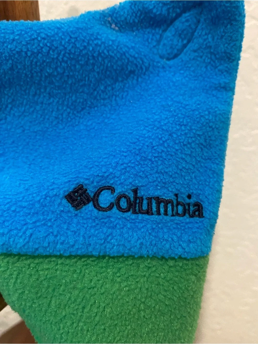 COLUMBIA Toddler “Fleece Paw Print EarFlap Cap” Size 0-5 Green/Blue EUC